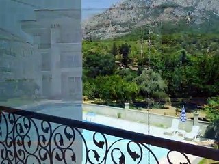 Antalya Kemerde dağ orman manzaralı satılık yeni daireler