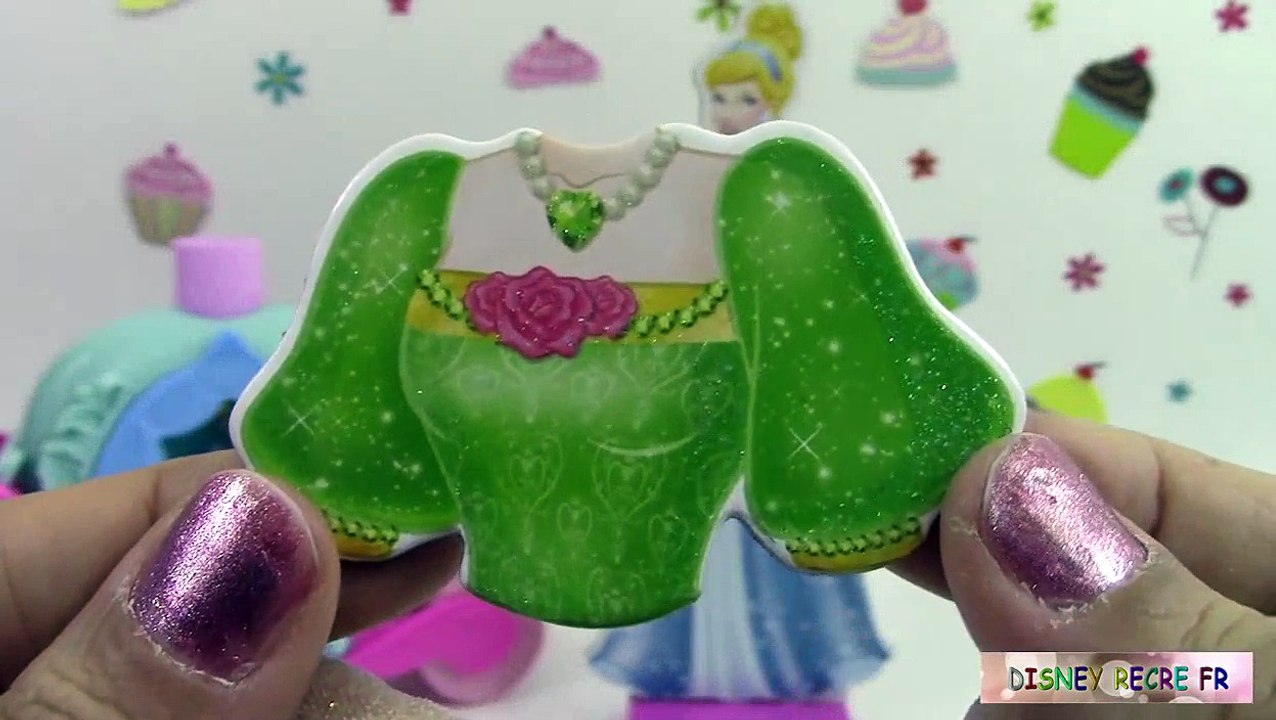 Cendrillon Poupée magnétique en bois à habiller Garde robe de Princesse Reine des Neiges