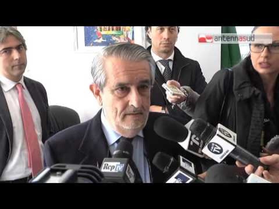 Tg Antenna Sud - Editoriale : Al Petruzzelli la cavalcata delle mazzette