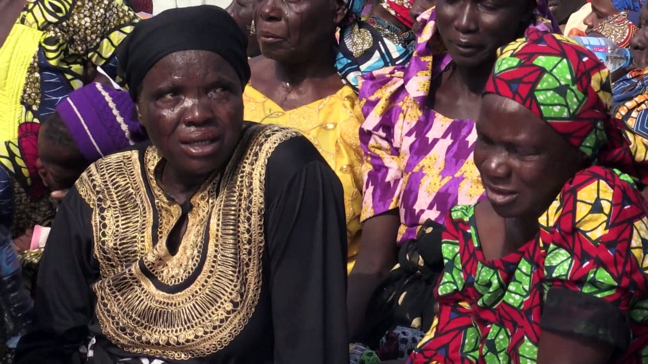 Nigeria : les proches des "filles de Chibok" reçus par le président Buhari.