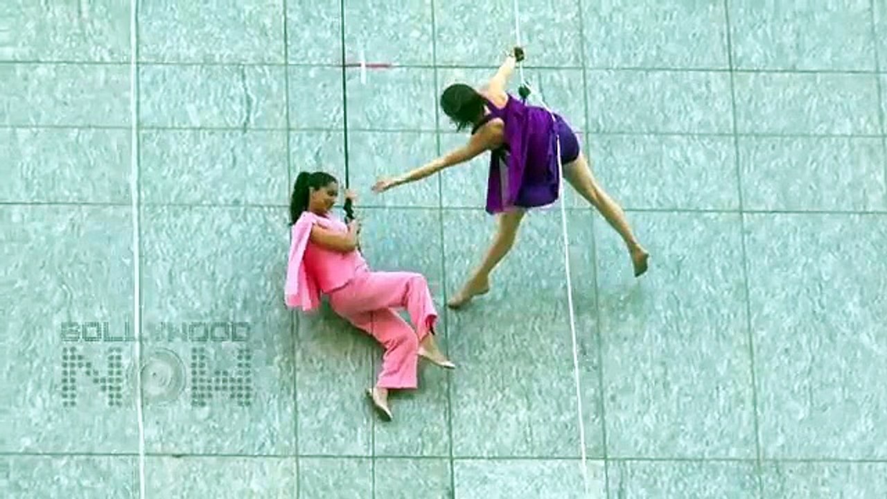 Shraddha Kapoor Performs Deadly Stunt LIVE - WATCH NOW