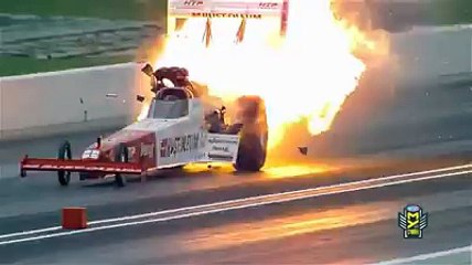Compilation de crash de dragsters en Slow Motion