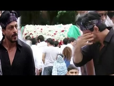 Shahrukh Khan Attends FUNERAL Of Karim Morani's Mother