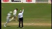 A little known Indian wicket keeper pulling out brilliant run out against Australia. Must watch. Rare cricket video