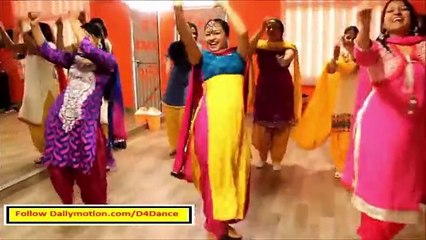 Beautiful Punjabi Indian Aunties Fast Dance - HD