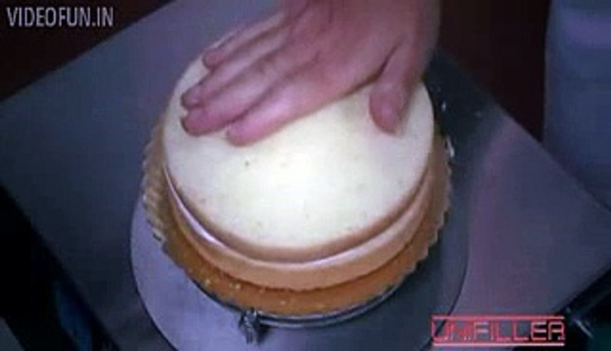 Amazing Cake Decorating Machine