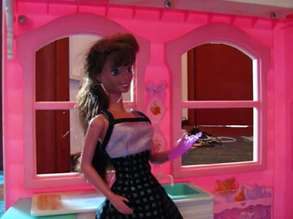 Barbies World Episode 9 (The Accident)