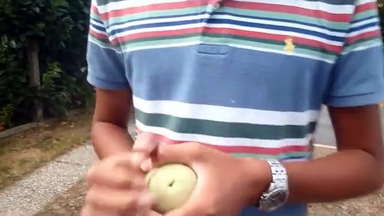 Comment ouvrir une voiture sans clé ...!