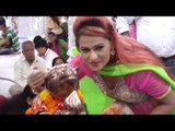 Shruti Solanki Takes Blessing Of Andheri Cha Raja | Ganpati Puja 2015