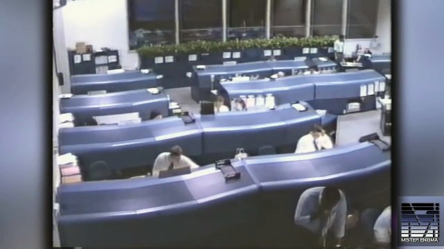 Rare NASA Footage Of UFOs In Space From The 80s And 90s. (UFO Mysteries)