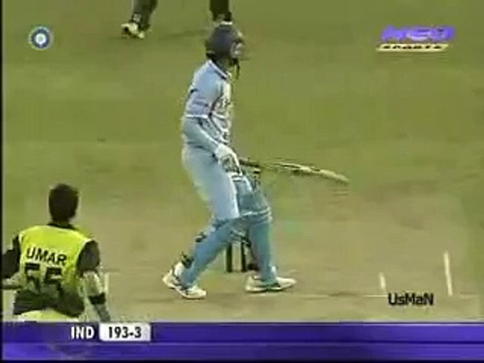 Yuvraj Singh impressed by Umar Gul quick bouncer. Yuvraj Singh hit on helmet by Umar Gul bouncer.Rare cricket video
