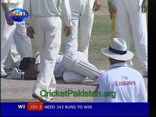 Sarwan getting an unplayable Yorker from Umar Gul. Amazing fast swinging Yorker Umar Gul to Sarwan. Rare cricket video