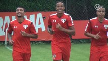 Kieza é integrado ao elenco do São Paulo e corre com os novos companheiros