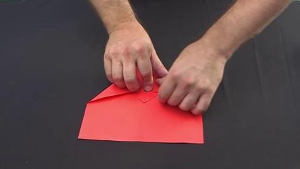 Instrucciones para fabricar un dron con un avión de papel