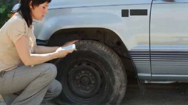 Un nuevo material permite que los neumáticos se autoreparen