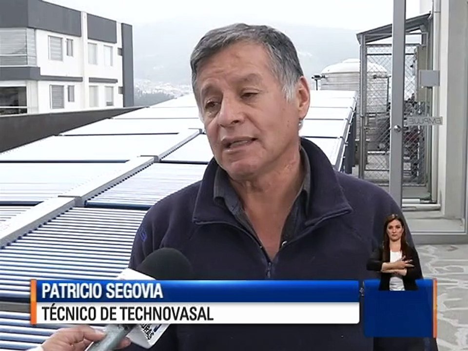 Sistema de energía solar funciona en edificios de Quito
