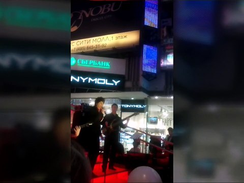 20 минут в Vegase. Поёт Александр Бон (Москва, ТРК «Vegas», 26.12.2015) (Светлана Грибакина)