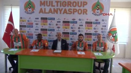 Multigroup Alanyaspor Yeni Transferlerine İmzayı Attırdı