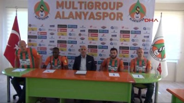 Multigroup Alanyaspor Yeni Transferlerine İmzayı Attırdı