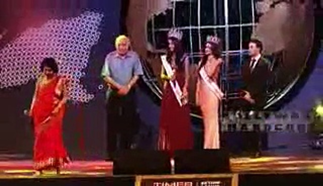 2nd edition of nri of the year awards 2015 shahrukh khan isha koppikar full video