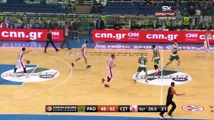 Vasilije Micic schools Dimitris Diamantidis on his 1000th career match