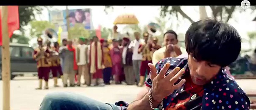 2015 New Bollywood Hit Songs - Guddu Rangeela (title Track) - Guddu Rangeela Arshad Warsi Amit Sadh Aditi Rao Hydari-40