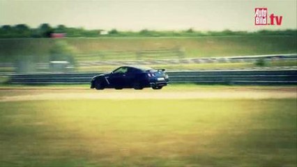 Cara a cara McLaren 650 S vs Nissan GT-R