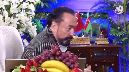 İnsanların bir kısmı iyilik yapanların saf olduğunu sanıyor Oysa her bir iyilik düşünülerek yapılır.