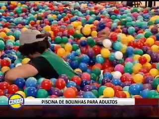 PISCINA DE BOLINHAS PARA ADULTOS