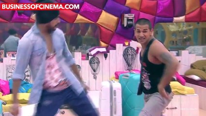 Exclusive Bigg Boss 9-  Leaves Akshay Kumar Housemates Thrilled On His Grand Entry!