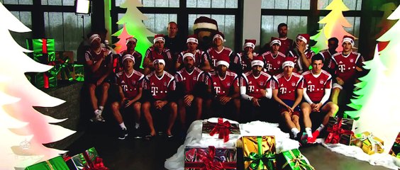 Female Freestyle Football Skills  Cristiano Ronaldo - My Favorite Skills Video  Football Players Wishes You a Merry Christmas!