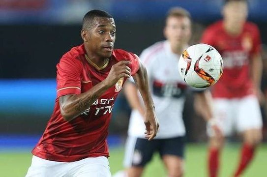Robinho fait toujours trembler les filets en Chine