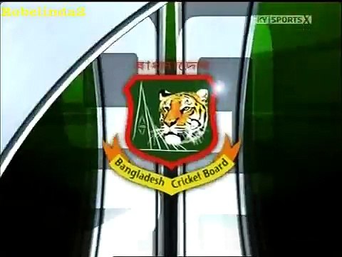 Dale Steyn hitting stumps again and again. Dale Steyn is a real stumps killer. Rare cricket video