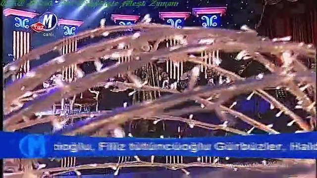 SİNEM SEVİNDİK - KADEHİMDE ZEHİR OLSA BEN İÇERİM BANA GETİR