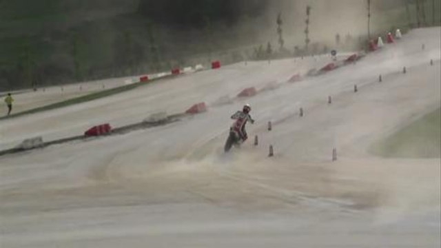 Márquez visita el rancho de Rossi