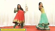 Pakistani Girls Wedding Rocking Dance - HD