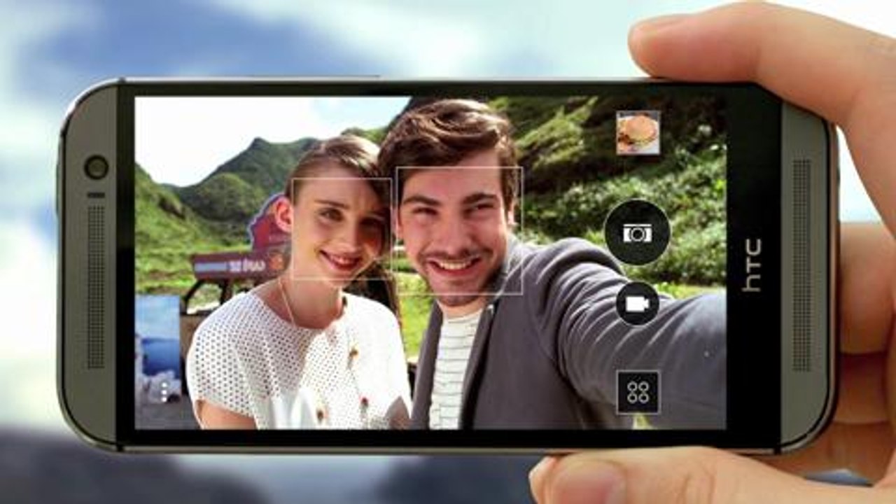 HTC Eye Experience - Take selfies instantly with Auto Selfie and Voice Selfie