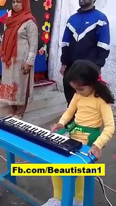 Little girl Playing piano Pakistani Anthem