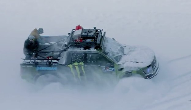 Ken Block prueba la nieve en un RaptorTRAX