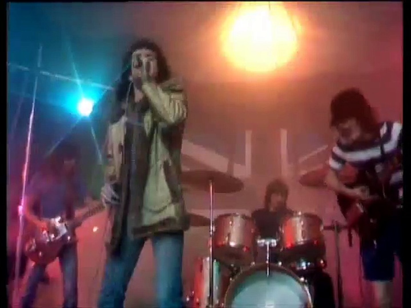 ACDC - Dog Eat Dog (1977)