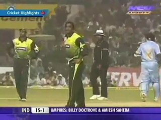 Umpiring Brilliance. Rare cricket video