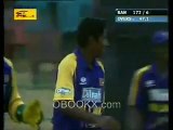 Very funny catch by Chaminda Vaas. Fooling whole crowd and commentators. Rare cricket video