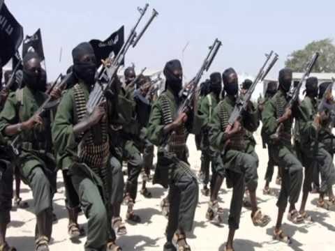 MILITANTET ISLAMIKE TE AL SHABAB SULMOJNE NJE BAZE NE SOMALI, VRITEN DHJETRA USHTARE LAJM