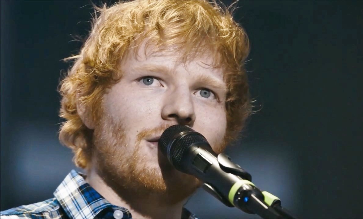 Ed Sheeran - I'm A Mess (HD) Live in London 2015