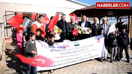 Suriyeli Çocuklara Spor Malzemesi Yardımı
