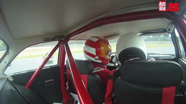 Vuelta al circuito del Jarama con un Alfa Romeo GTV