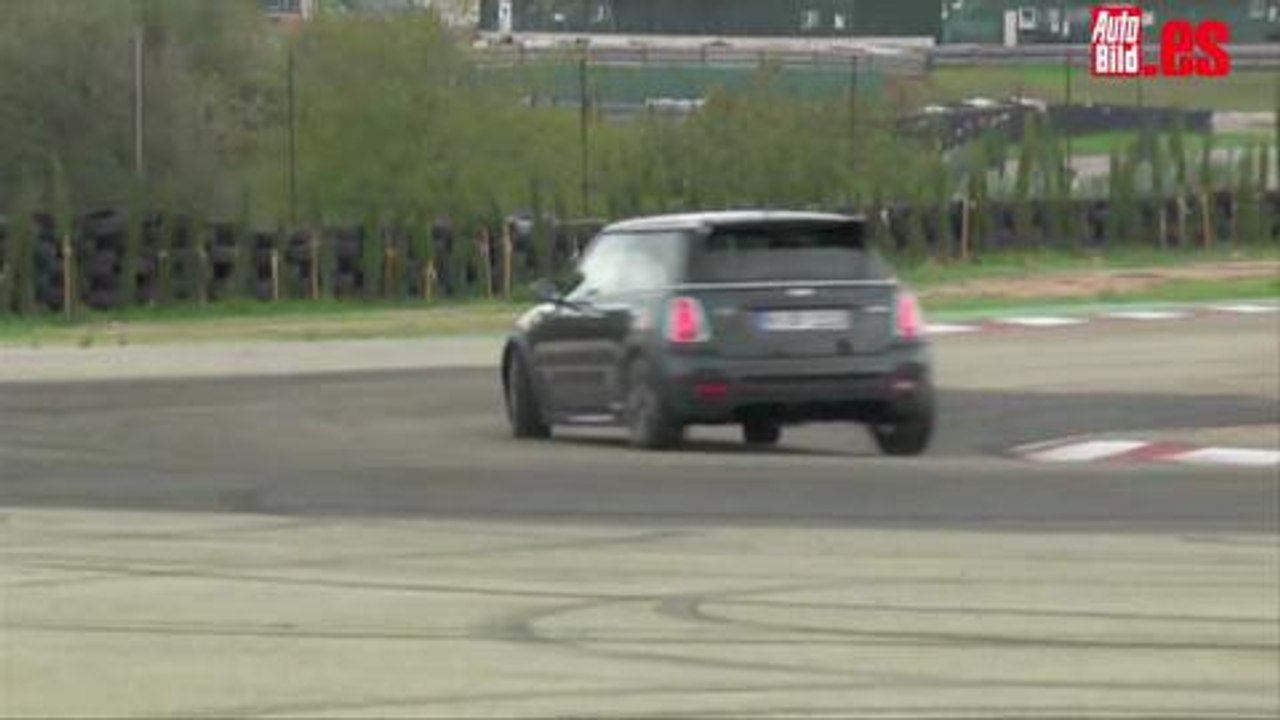 Vídeo: Mini John Cooper Works GP 2013