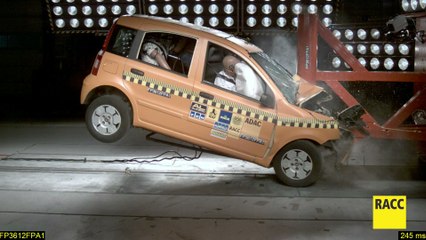 crash test accidente contra un árbol