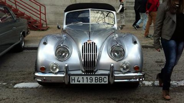 Jaguar XK 300 y Mercedes 300 SE