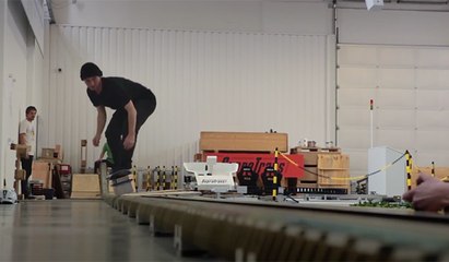Pruebas del monopatín volador de Lexus